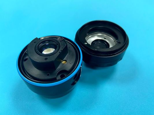 Фокусирующий объектив для Olympus A10-T1E соединяется с головой камеры